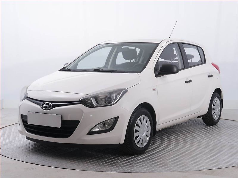 Hyundai i20 (2013) 1.2 - fotka 2 z 15