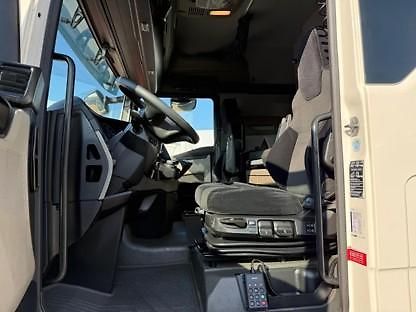 MAN TGX (2021) 26.470 6x2 mrazák EURO 6 - fotka 12 z 17