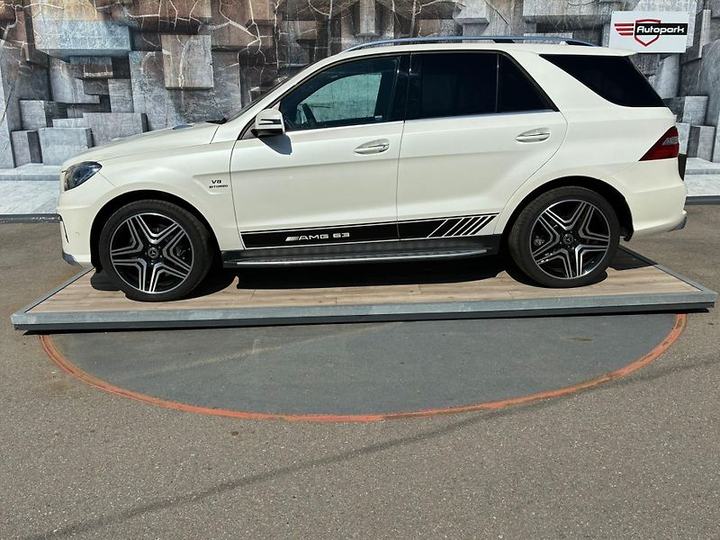 Mercedes-Benz Třídy M (2015) ML63 AMG ,386KW, 4MATIC, H/K - fotka 4 z 43