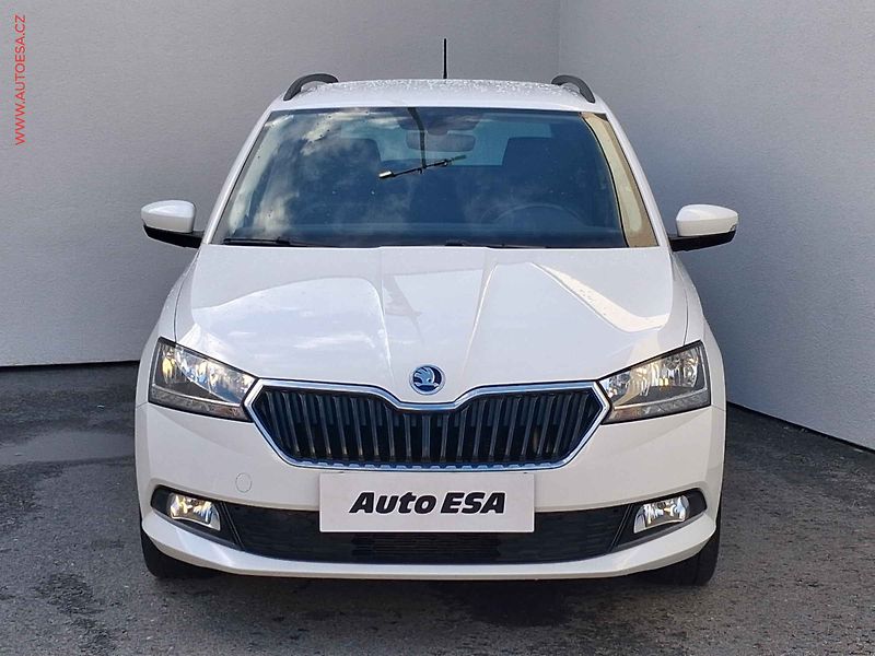 Škoda Fabia (2023) 1.0 TSi, 2.maj,ČR, Ambition - fotka 2 z 17