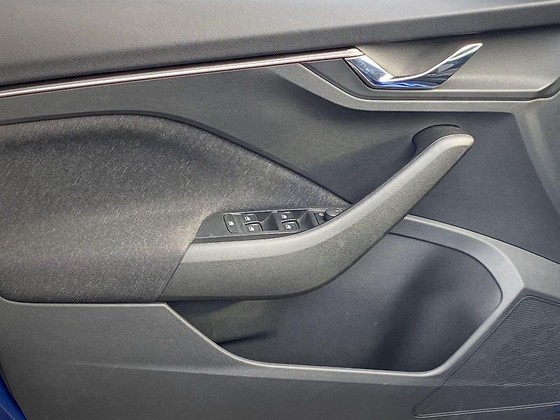 Škoda Kamiq (2024) 1.0 TSI Top Selection - fotka 25 z 34