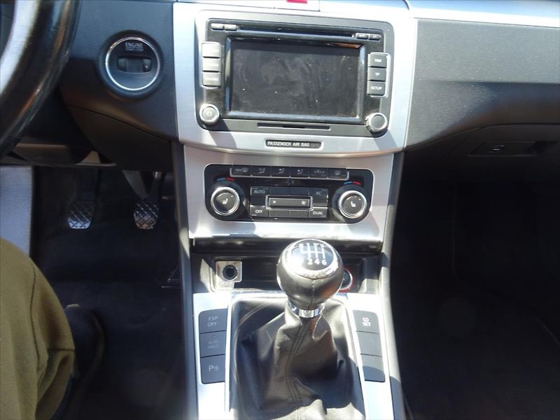 Volkswagen Passat CC 2,0 TDi 100 kW - fotka 19 z 26