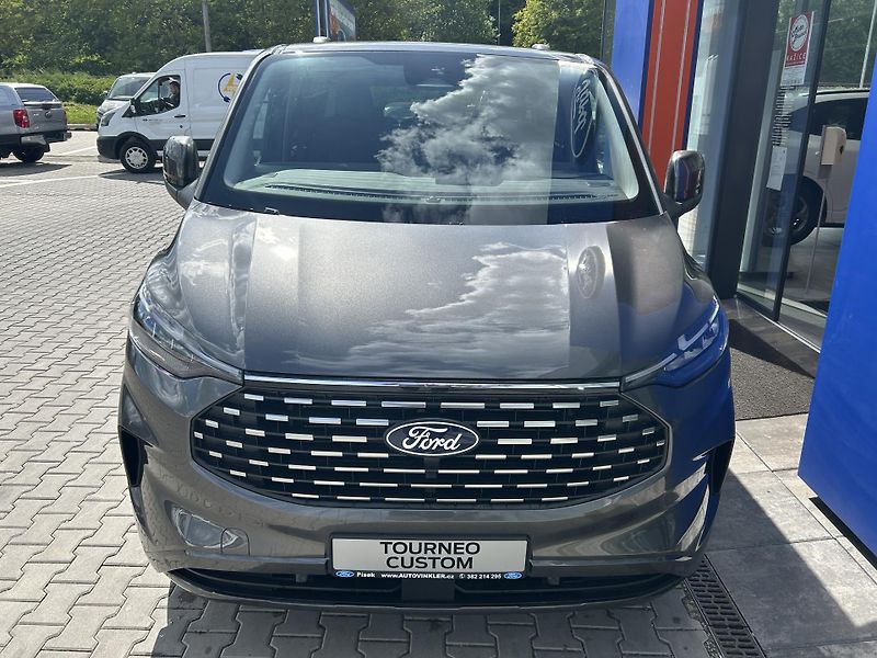 Ford Tourneo Custom Titanium L2 2.0 EcoBlue 110 kW - fotka 2 z 29