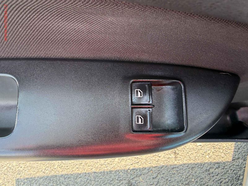 Škoda Octavia (2007) 1.6i, AC, el. výbava - fotka 11 z 16