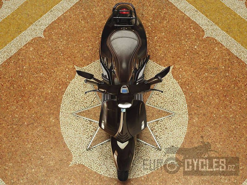 Vespa 946 (2026) 946 Horse - fotka 6 z 9