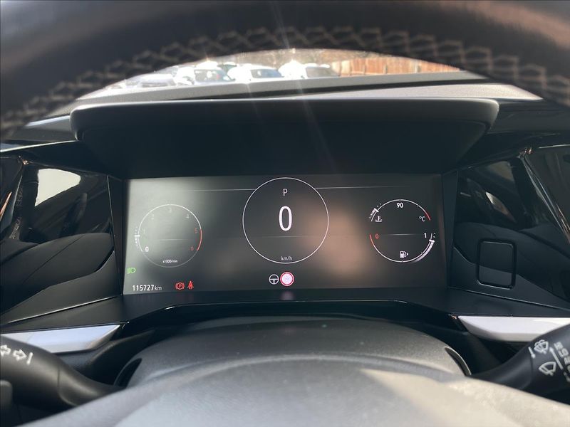 Opel Grandland 1,5 CDTI AT8 GS Line NAVI+PDC - fotka 10 z 24