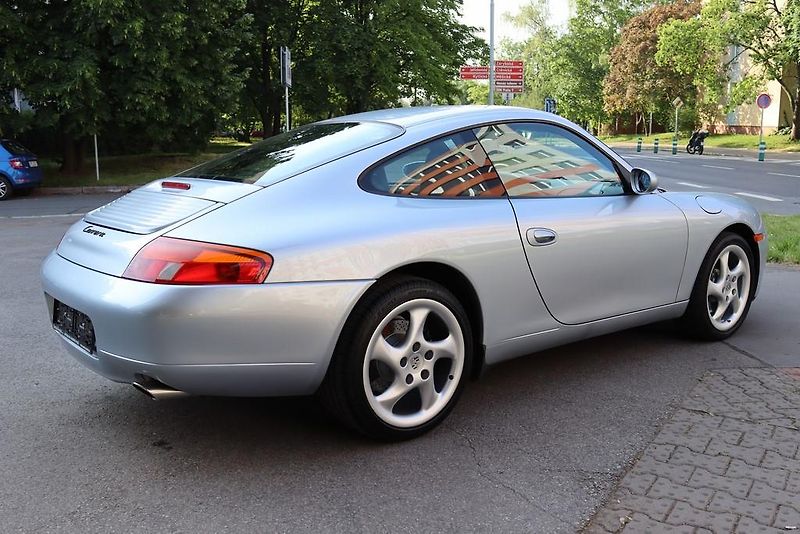 Porsche 911 996 3.4 CARRERA 221kW - fotka 11 z 49