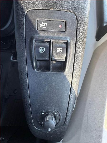 Peugeot Boxer (2018) 2.0 BlueHDi, L2H2, 1.0t - fotka 10 z 12