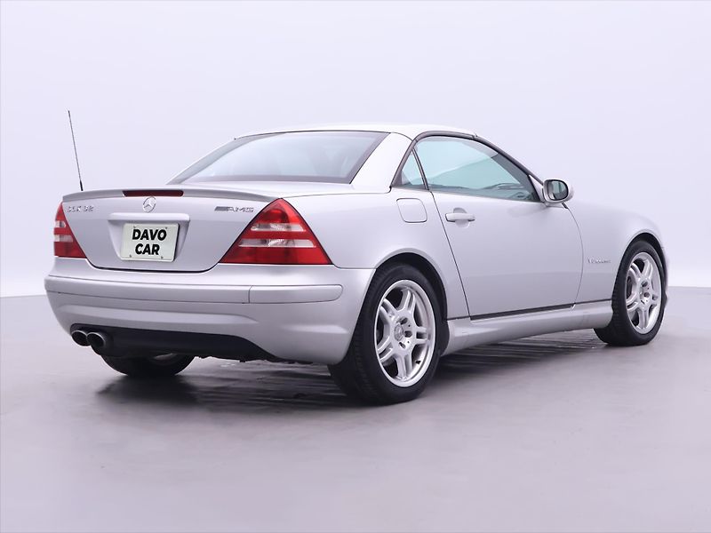 Mercedes-Benz SLK 3,2 32AMG 260kW AT 66tkm DPH - fotka 7 z 34