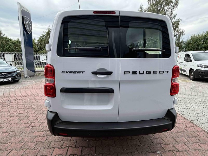 Peugeot Expert (2026) Combi L3 2.2 BlueHDi 150 MAN6 - fotka 4 z 22