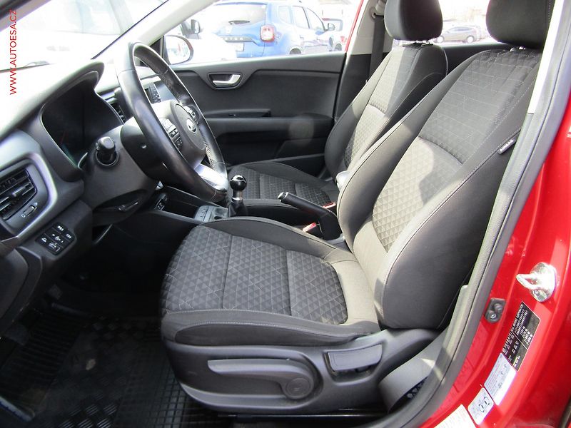 Kia Rio (2017) 1.2i, ČR, AC, tempo - fotka 9 z 19