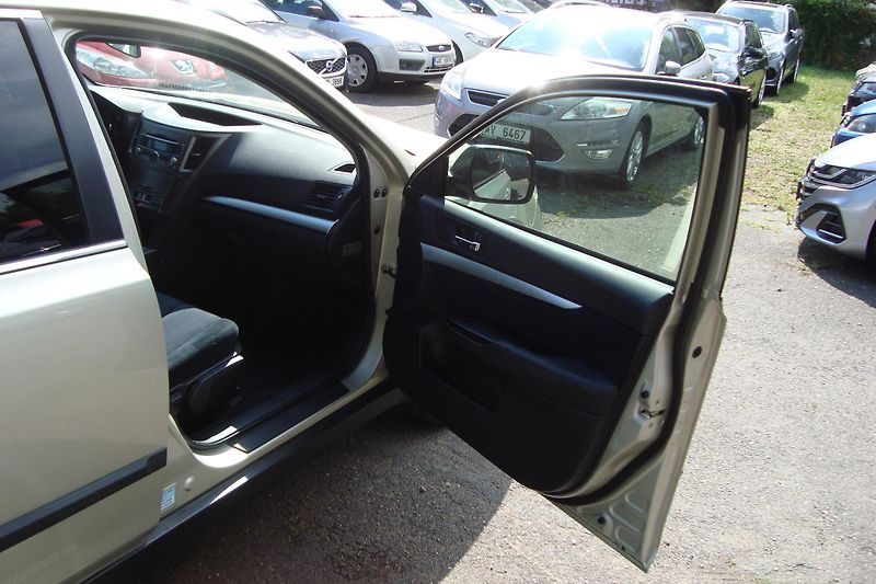 Subaru Outback (2011) 2.0 D,AWD,ČR, 2.Maj.Servis.Kn. - fotka 52 z 76