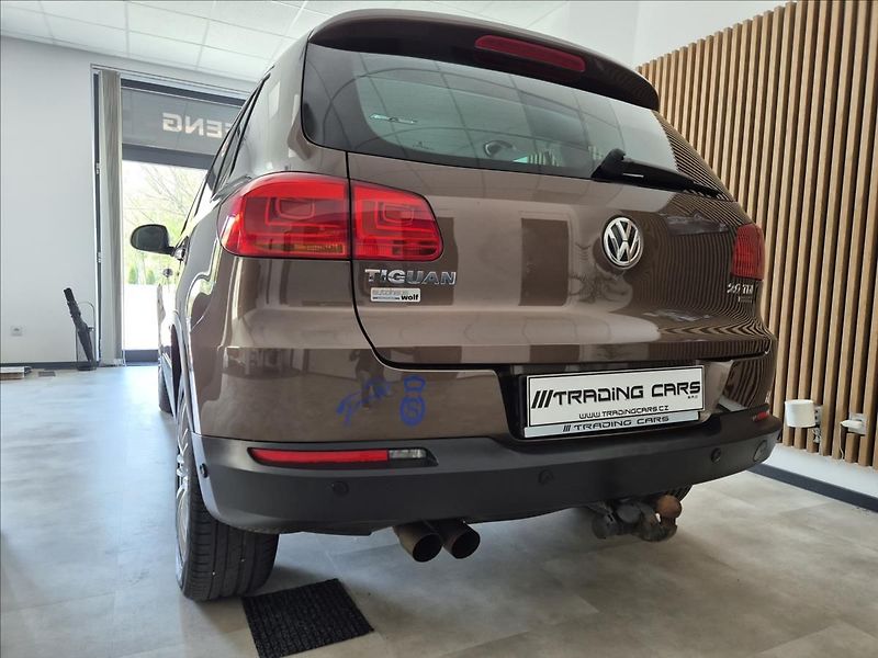 Volkswagen Tiguan TDI 4 MOTION R-Line - fotka 5 z 31