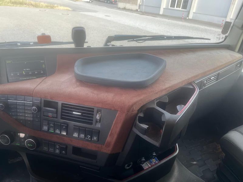 Volvo FH 500 8x4 nosič kontejnerů - fotka 7 z 12