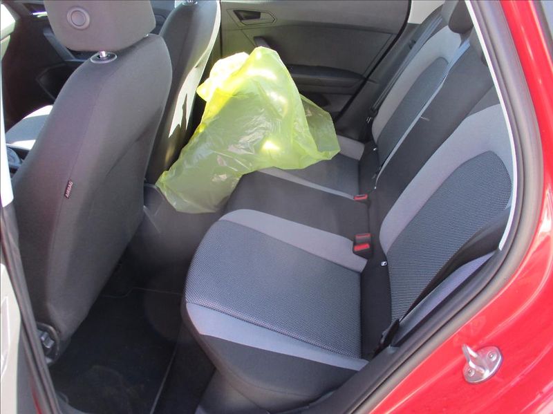 Seat Ibiza 1,0 TGi, klima serv.kniha ,CZ - fotka 12 z 35
