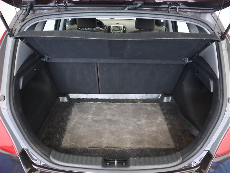 Hyundai i30 (2009) 1.4 CVVT, Serv.kniha - fotka 14 z 14