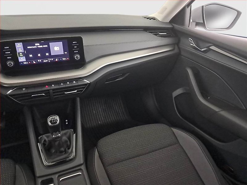 Škoda Octavia (2022) Ambition 2.0 TDI, ČR,1.maj - fotka 8 z 17