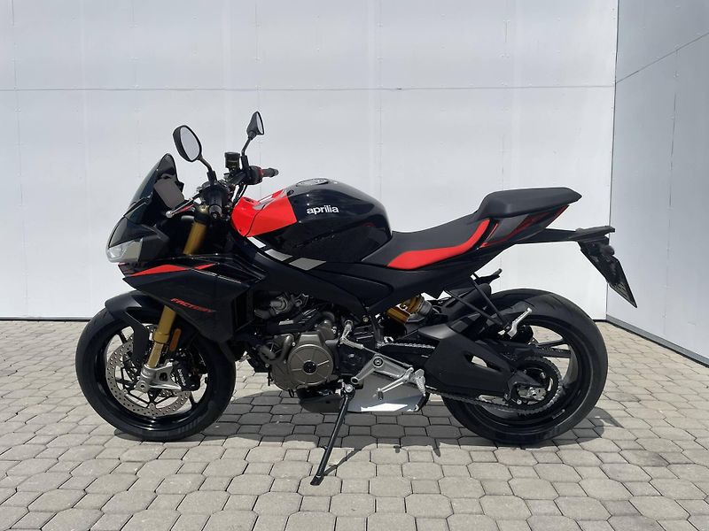 Aprilia (2025) Tuono 660 Factory EU5+ - fotka 7 z 12