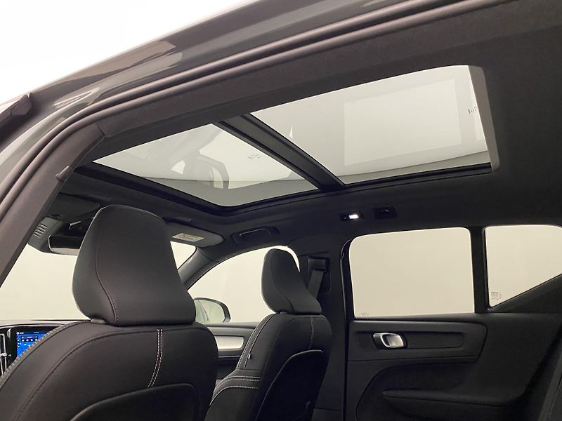Volvo XC40 (2026) B3 AUT DARK ULTRA  - fotka 21 z 64