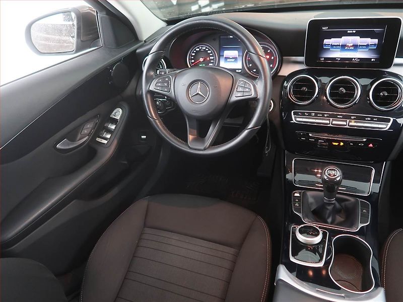 Mercedes-Benz Třídy C (2017) C 180 d, Navi, Tempomat - fotka 7 z 20