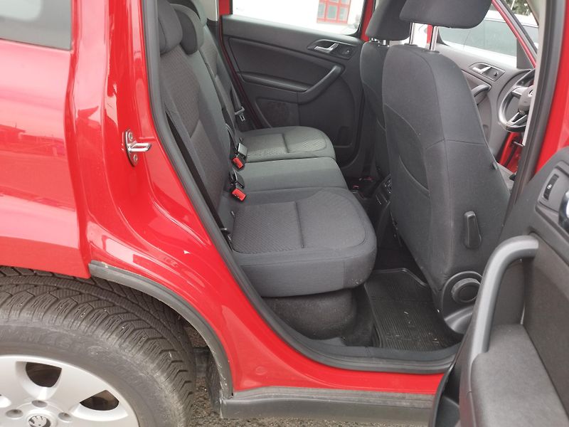 Škoda Yeti (2015) 2.0TDI, volat-608 081 843 - fotka 16 z 16