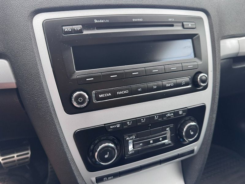 Škoda Octavia (2011) SCOUT 4X4 2,0 TDI 103 AUTOMAT - fotka 22 z 50