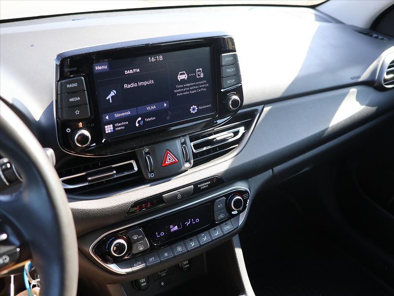 Hyundai i30 1,0 T-GDI 88kW Smart 1.Maj DPH - fotka 18 z 30