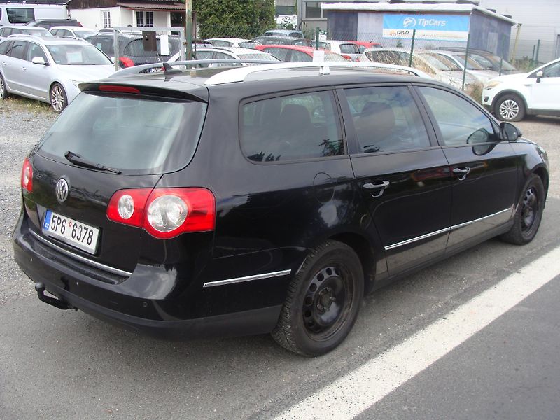 Volkswagen Passat 2.0 TDi, 125 kW, klima, tažné - fotka 5 z 24