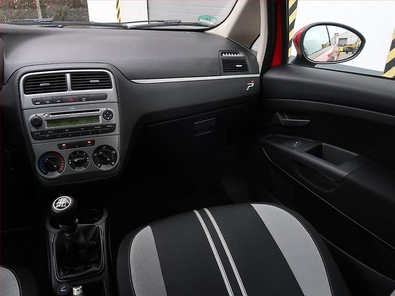 Fiat Punto (2009) 1.4, po STK, servisované - fotka 8 z 16
