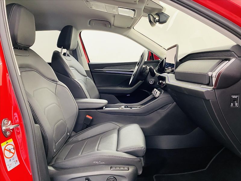 Škoda Kodiaq 2,0 TDI 142kW DSG 4x4 Exclusiv - fotka 8 z 30