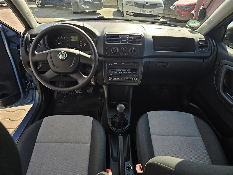 Škoda Fabia II 1,2TSi 63KW CLASIC KLIMA - fotka 19 z 38