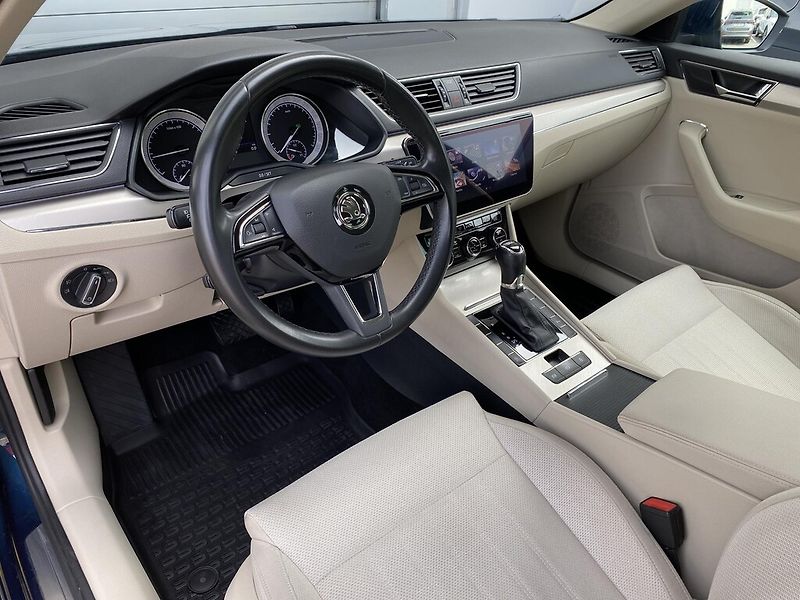 Škoda Superb 2,0 TDI 110 kW Style DSG - fotka 7 z 28