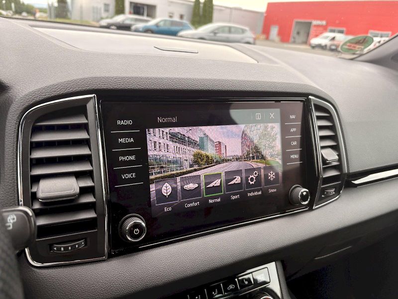 Škoda Karoq (2019) TDI 110 kW DSG Sportline - taž - fotka 19 z 33