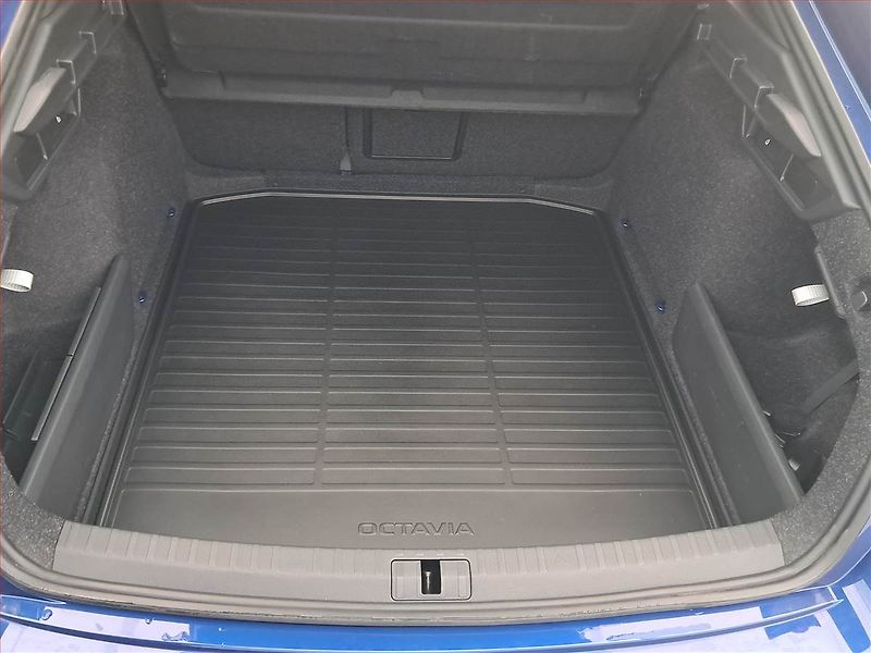 Škoda Octavia (2025) RS 2.0 TSI - fotka 21 z 23