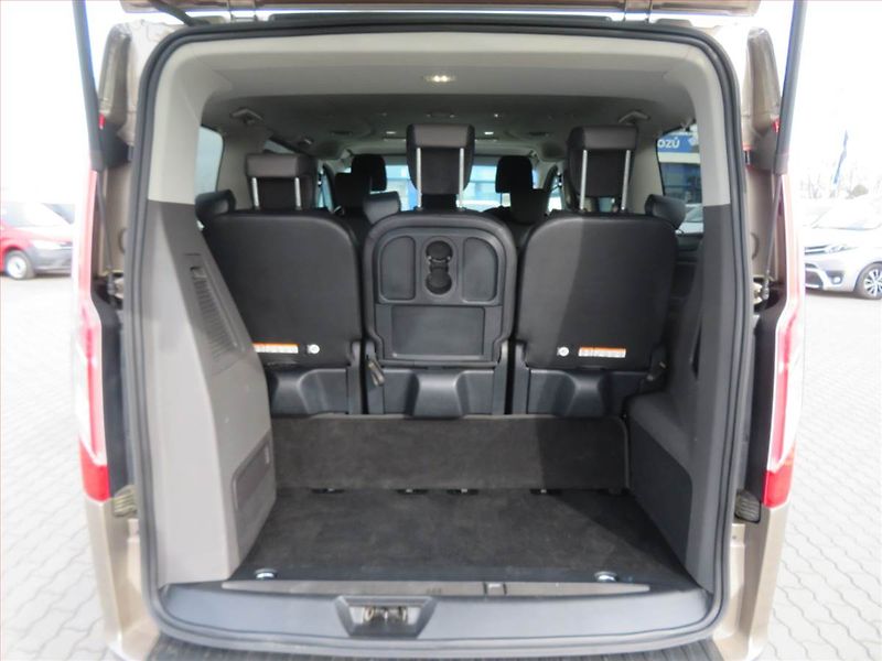 Ford Tourneo Custom (2019) Titanium 2.0 EcoBlue mHEV - fotka 13 z 20