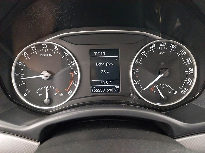 Škoda Octavia (2011) Elegance 2.0 TDI, Serv.kniha - fotka 11 z 24