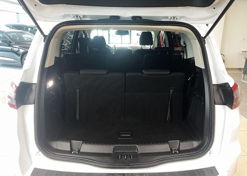 Ford S-MAX Titanium 2,0D 110kW 7 MÍST, ČR - fotka 9 z 28