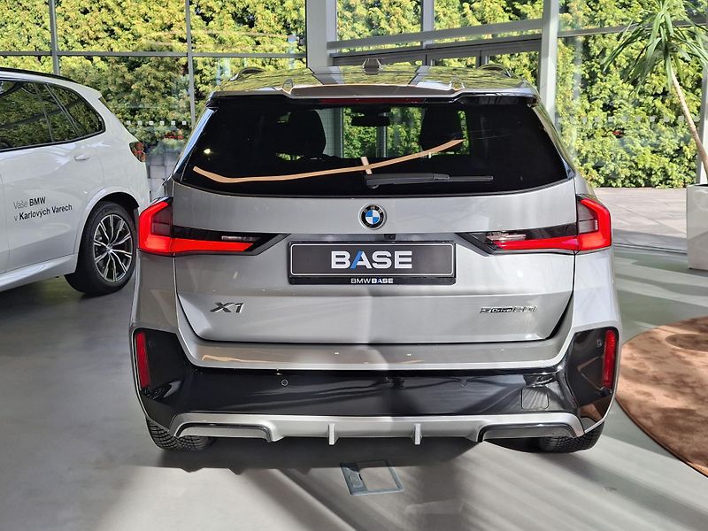 BMW X1 sDrive20i M-sport - fotka 5 z 24