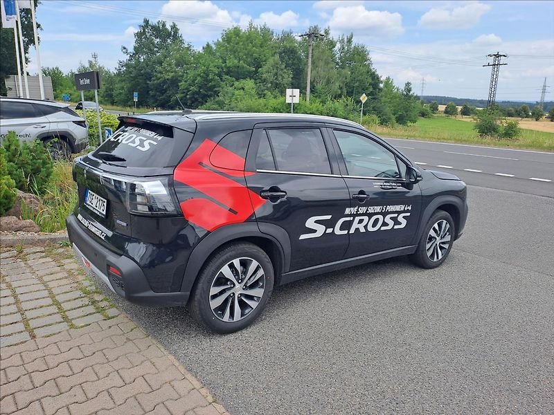 Suzuki S-Cross 1,4 Elegance AllGrip MY25 - fotka 5 z 21