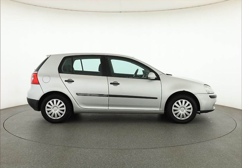 Volkswagen Golf (2005) Comfortline 1.4 16V, nová STK - fotka 6 z 10