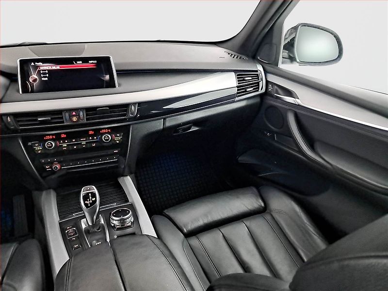 BMW X5 (2014) M Paket xDrive30d, 4X4 - fotka 8 z 19