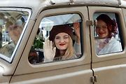 Plzní projel Konvoj svobody. Stovky kusů historické vojenské techniky v neděli projely z Bor do centra města. Ulice lemovaly tisíce diváků