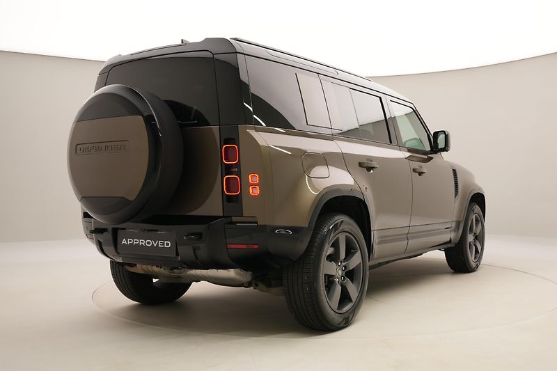 Land Rover Defender D300 X-DYNAMIC HSE AWD AUT CZ - fotka 12 z 53
