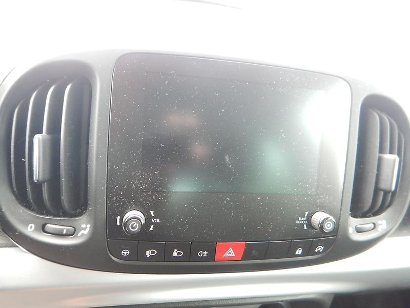 Fiat 500L 1.4i, KLIMA, 70 kW, TAŽNÉ - fotka 25 z 28