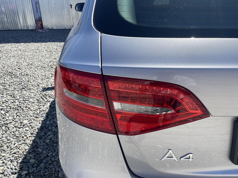 Audi A4 Avant 2.0TDi 120PS S-LINE AVANT TOP! - fotka 35 z 179