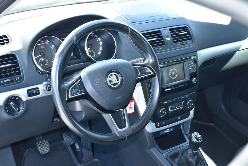 Škoda Yeti (2016) Ambition Plus 1.2 TSI 81kW - fotka 15 z 32