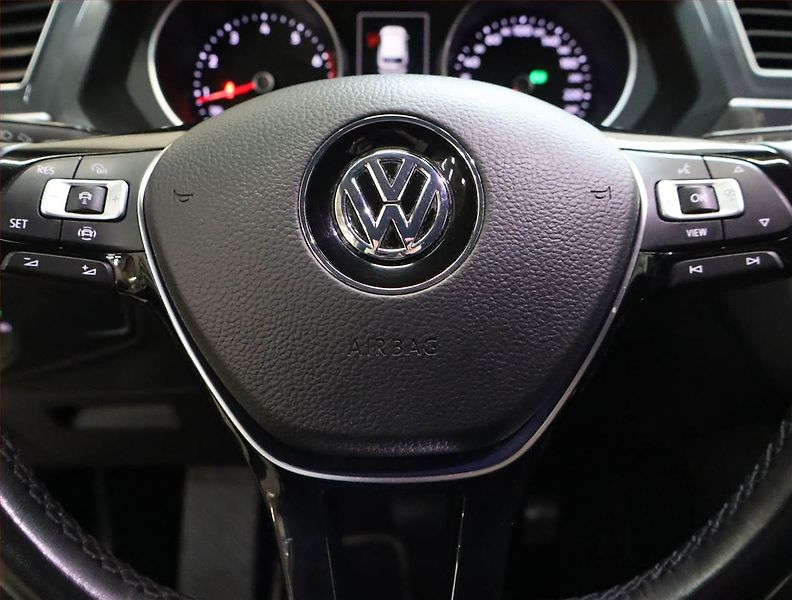 Volkswagen Tiguan (2020) R-Line 1.5 TSI - fotka 20 z 23