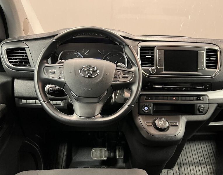 Toyota ProAce Verso 2,0D AT Shuttle Business Premi - fotka 9 z 18