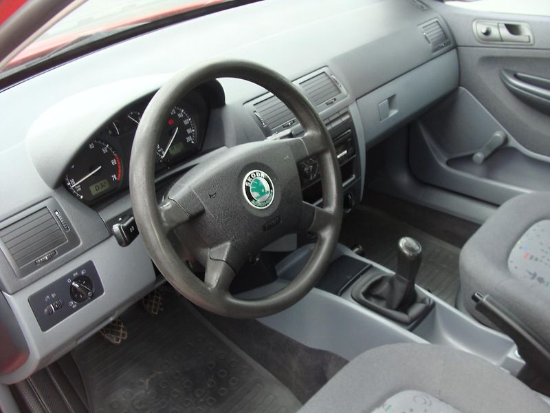 Škoda Fabia 1.4 MPi, ČR původ, nová STK - fotka 10 z 21