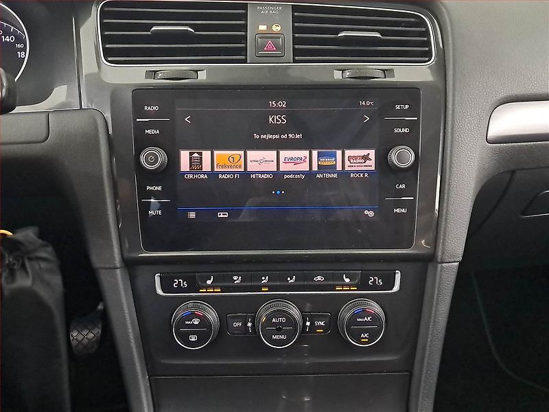 Volkswagen Golf (2018) 1.0 TSI, Serv.kniha, Kůže - fotka 12 z 16